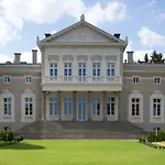 Gasthuis Manowce Palace Trzebieradz