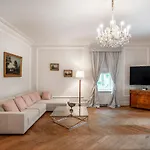 Gasthuis Manowce Palace 4*