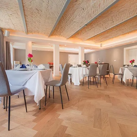 Manowce Palace 4* Trzebieradz