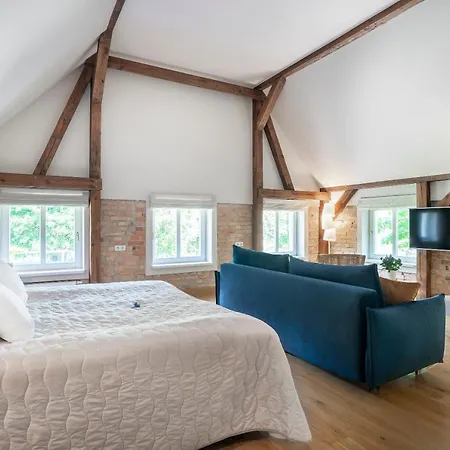 Manowce Palace Pensjonat 4*