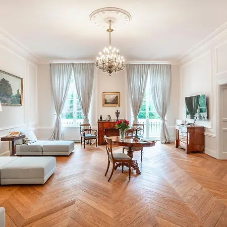 Manowce Palace Trzebieradz