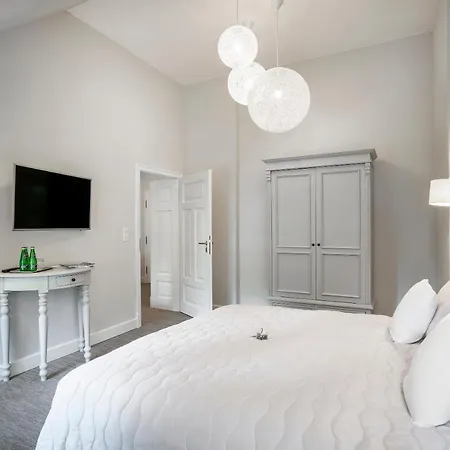 Pensjonat Manowce Palace Trzebieradz