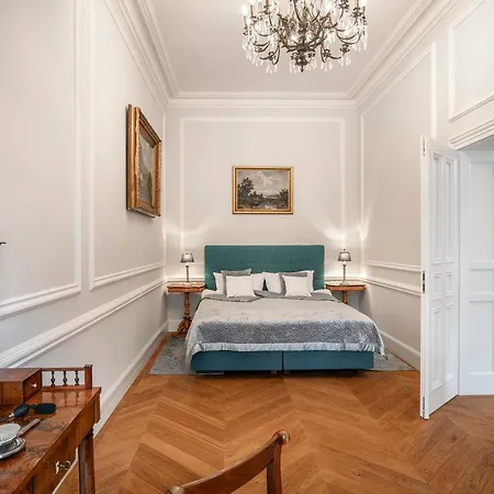 Manowce Palace Guest house