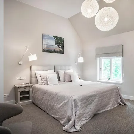 Manowce Palace Pensjonat Trzebieradz