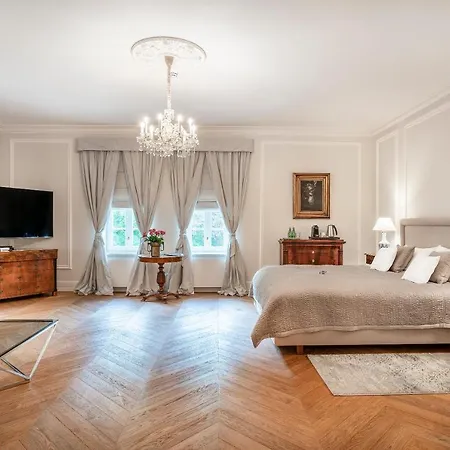 Vendégház Manowce Palace Trzebieradz
