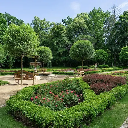 Manowce Palace Pensión Trzebieradz