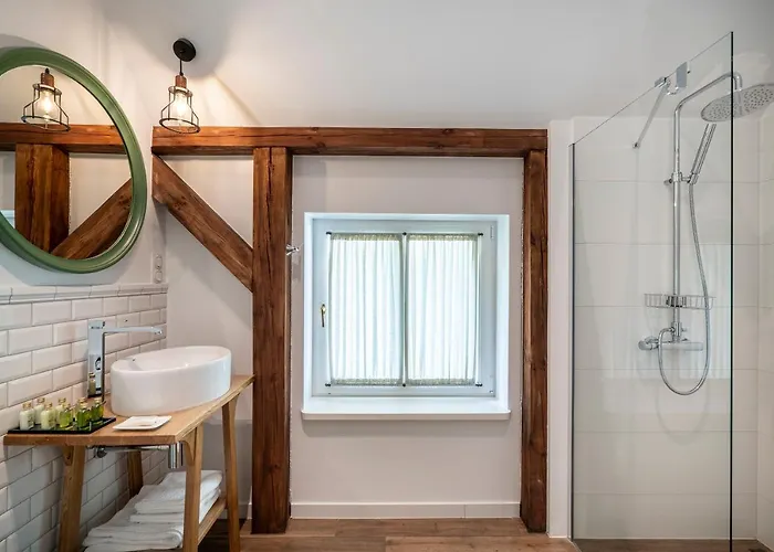 Manowce Palace Pensión Trzebieradz