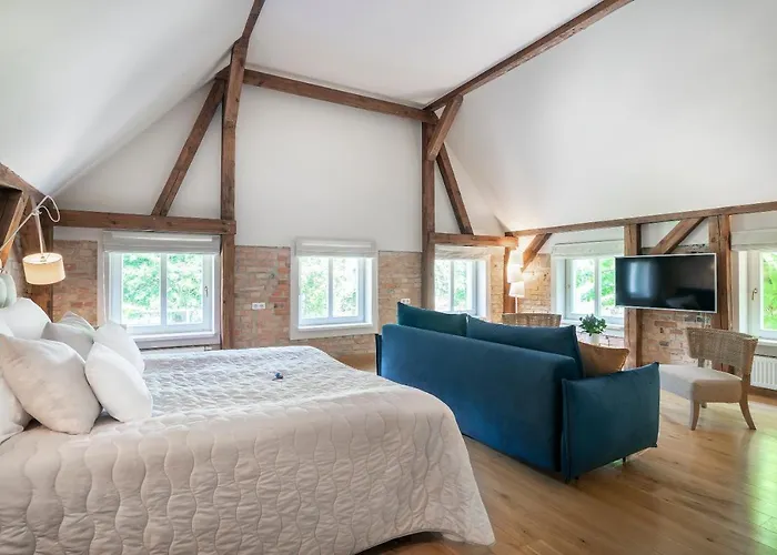 Manowce Palace Gæstehus 4*