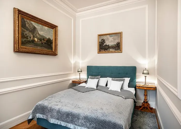 Manowce Palace Trzebieradz