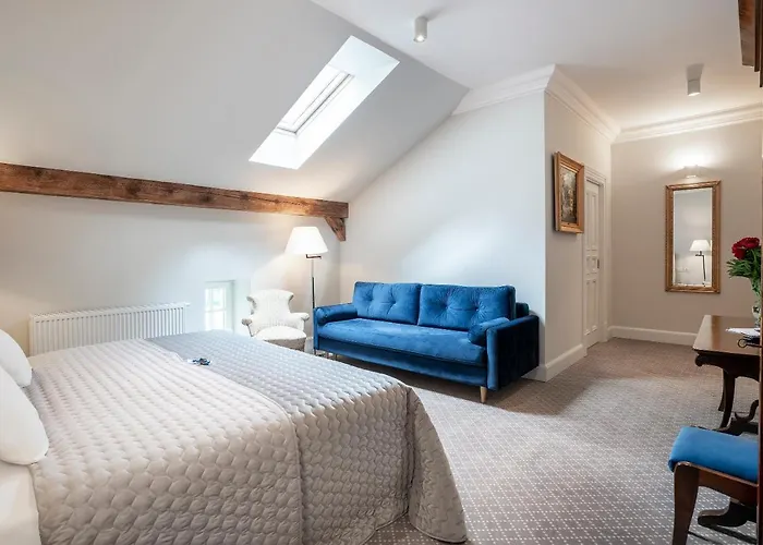 Manowce Palace Trzebieradz