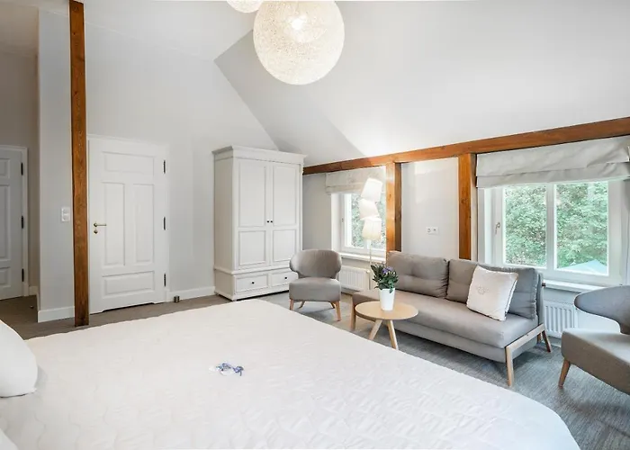 Gæstehus Manowce Palace