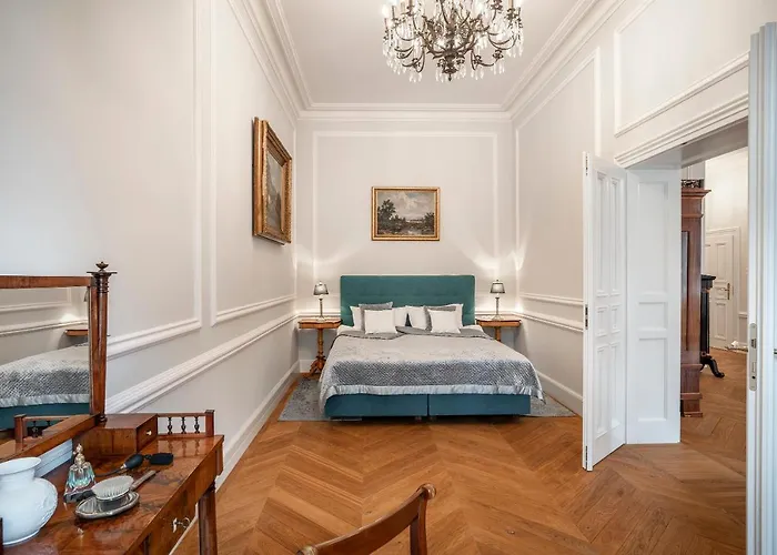 Manowce Palace Pensión