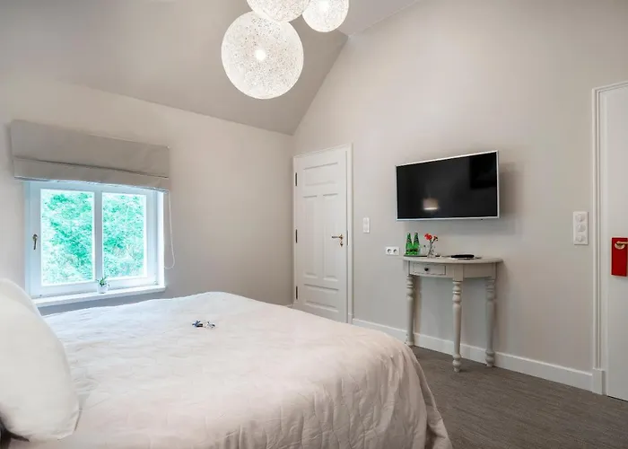 Manowce Palace Gæstehus Trzebieradz