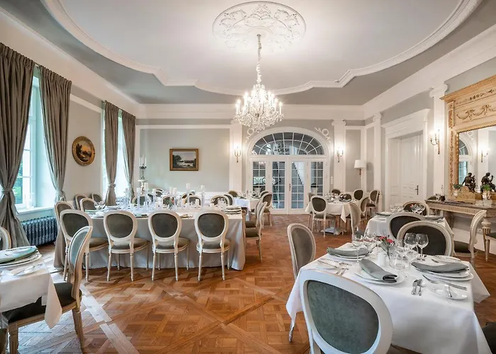 Gæstehus Manowce Palace Trzebieradz