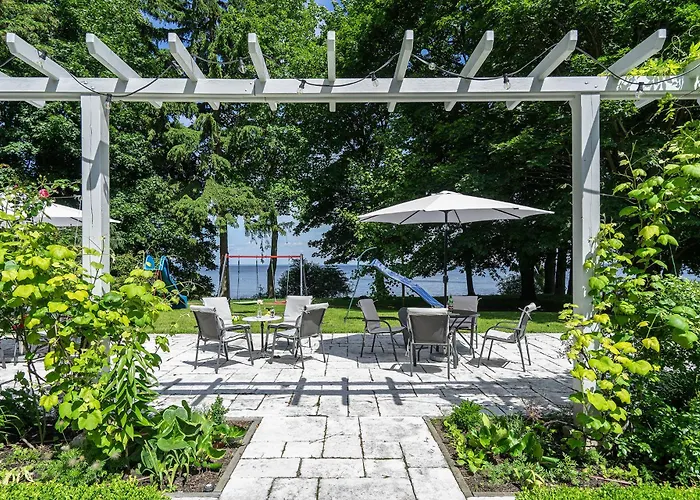 Manowce Palace Trzebieradz