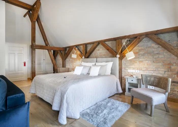 Pensión Manowce Palace Trzebieradz