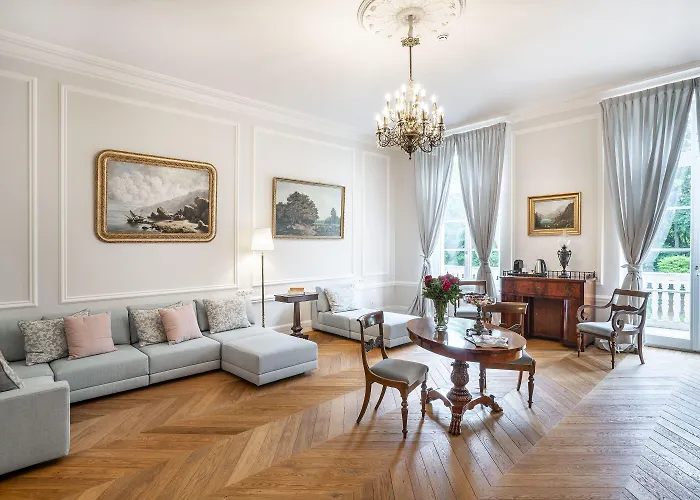 Gæstehus Manowce Palace Trzebieradz