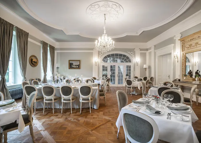 Manowce Palace Trzebieradz